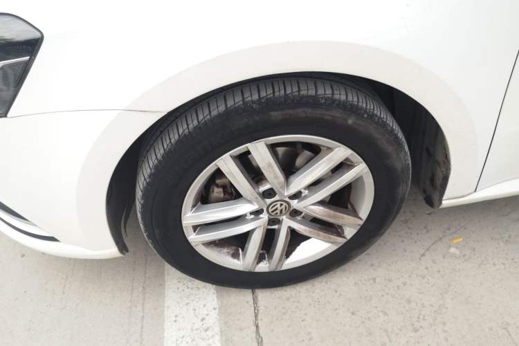 Used Volkswagen Gran Lavida 2017 230TSI DSG Comfort Edition Left Front Wheel Hub