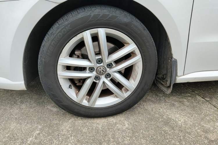 Used Volkswagen Gran Lavida 2017 230TSI DSG Comfort Edition Left Front Wheel Hub