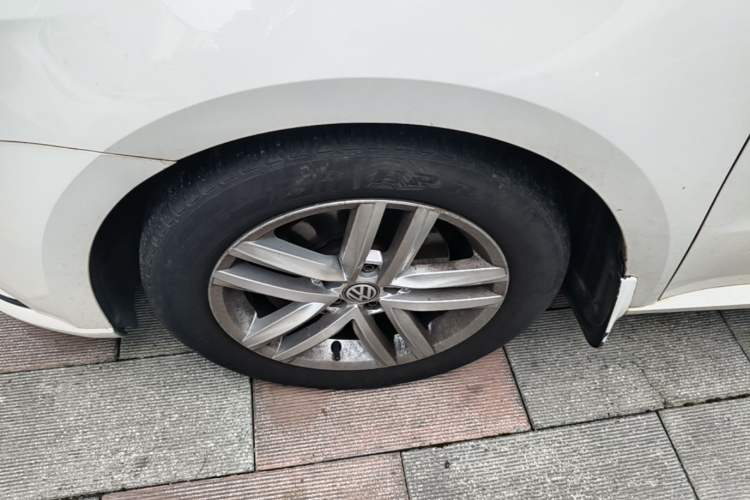 Used Volkswagen Gran Lavida 2017 230TSI DSG Comfort Edition Left Front Wheel Hub
