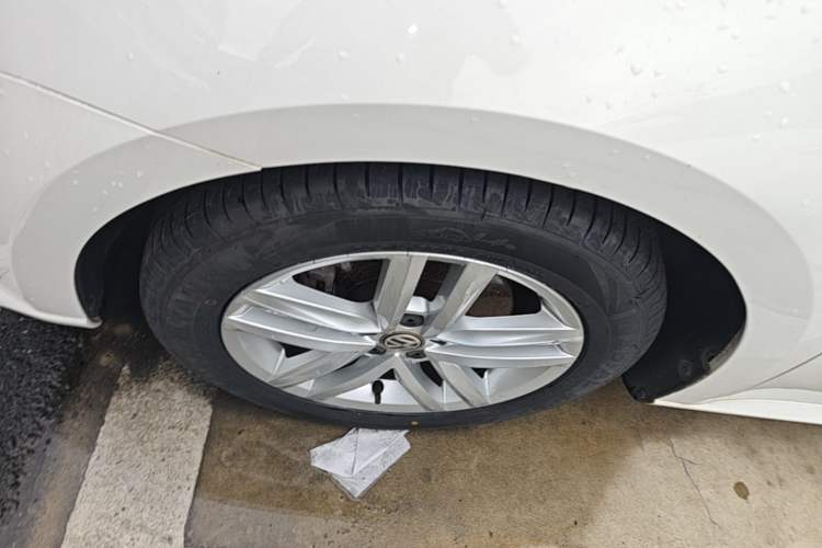 Used Volkswagen Gran Lavida 2017 230TSI DSG Comfort Edition Left Front Wheel Hub