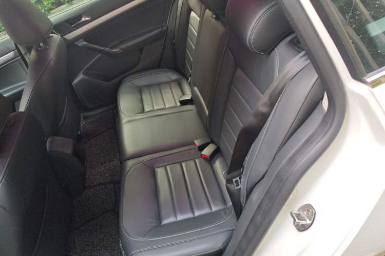 Used Volkswagen Gran Lavida 2017 1.6L Automatic Comfort Edition Left Rear Seat