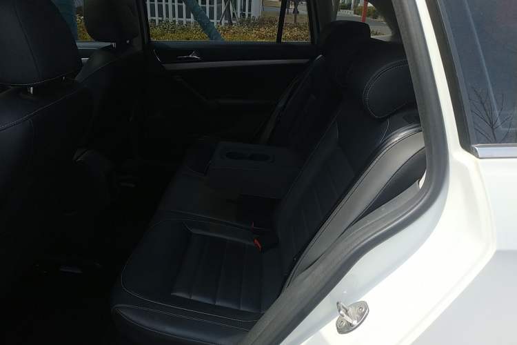 Used Volkswagen Gran Lavida 2017 180TSI DSG Comfort Edition Left Rear Seat