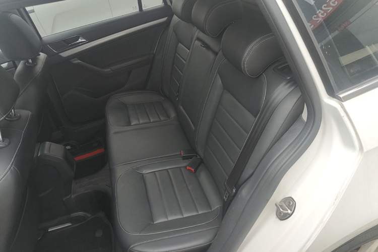 Used Volkswagen Gran Lavida 2017 180TSI DSG Comfort Edition Left Rear Seat