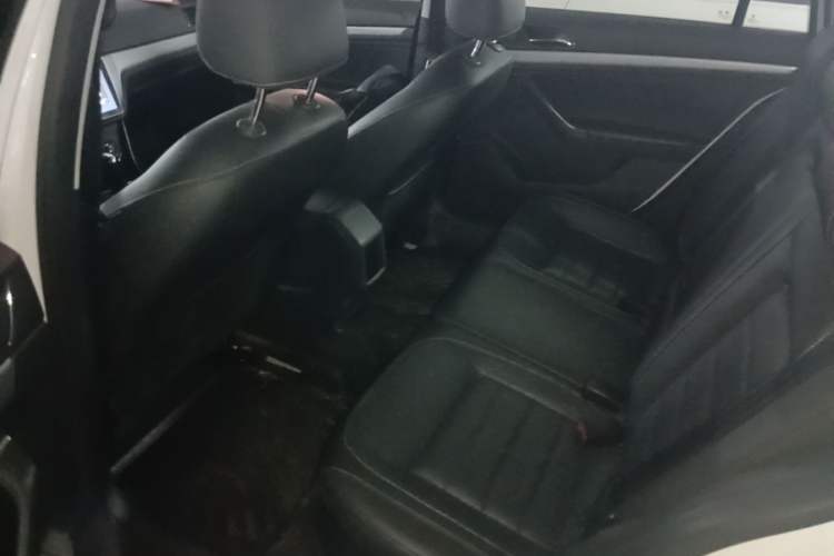 Used Volkswagen Gran Lavida 2017 180TSI DSG Comfort Edition Left Rear Seat