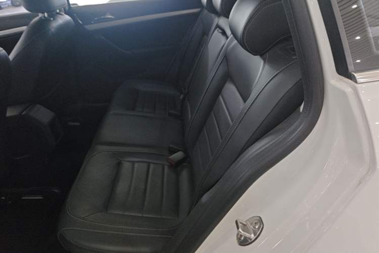 Used Volkswagen Gran Lavida 2017 180TSI DSG Comfort Edition Left Rear Seat