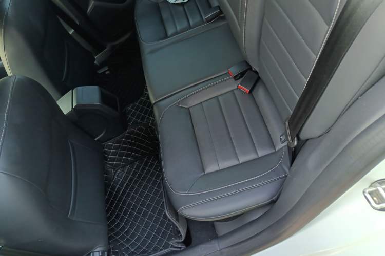 Used Volkswagen Gran Lavida 2017 180TSI DSG Comfort Edition Left Rear Seat