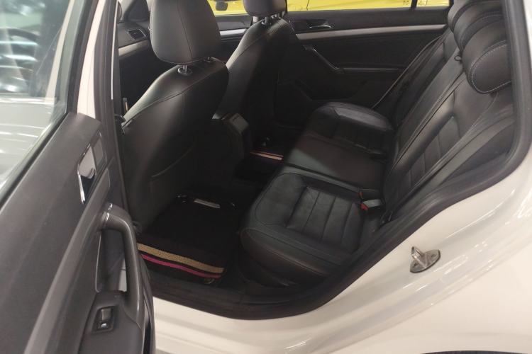 Used Volkswagen Gran Lavida 2017 180TSI DSG Comfort Edition Left Rear Seat