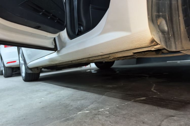 Used Volkswagen Gran Lavida 2017 230TSI DSG Comfort Edition Left Side Sill