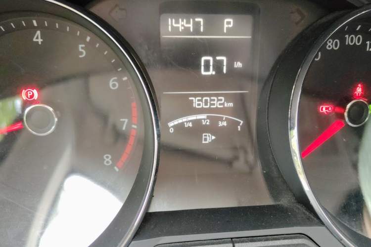 Used Volkswagen Gran Lavida 2017 230TSI DSG Comfort Edition Odometer Close Up