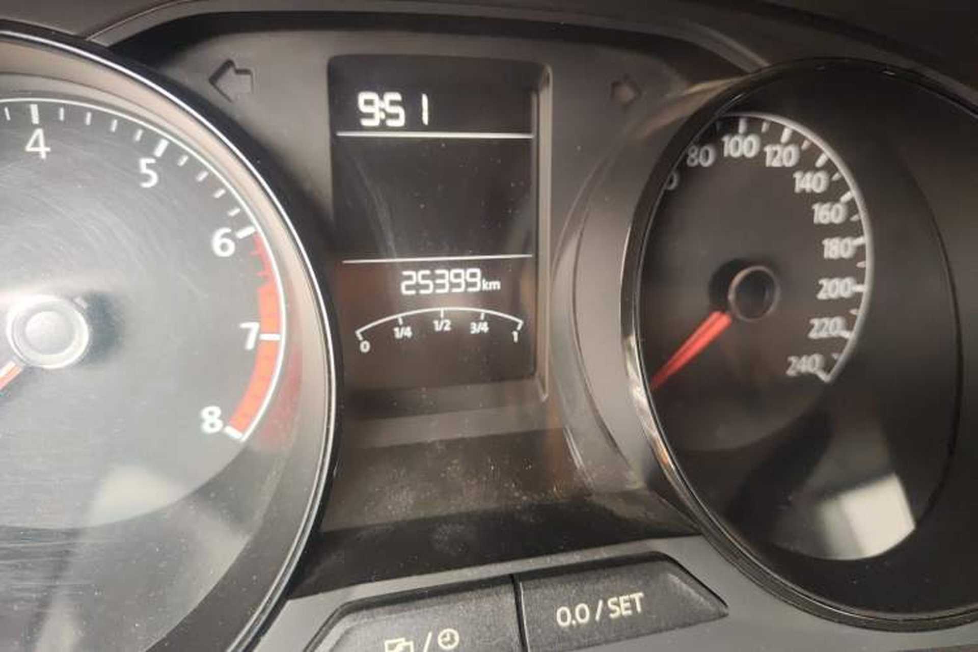 Used Volkswagen Gran Lavida 2017 1.6L Automatic Fashion Edition Odometer Close Up