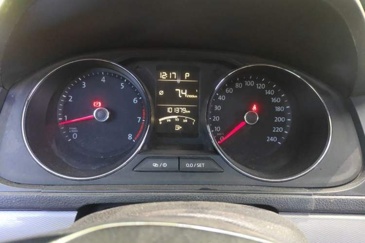 Used Volkswagen Gran Lavida 2017 180TSI DSG Comfort Edition Odometer Close Up