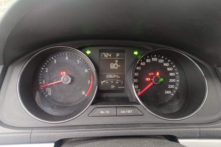 Used Volkswagen Gran Lavida 2017 230TSI DSG Comfort Edition Odometer Close Up