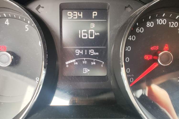 Used Volkswagen Gran Lavida 2017 1.6L Automatic Comfort Edition Odometer Close Up