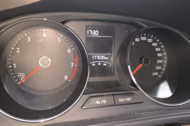 Used Volkswagen Gran Lavida 2017 180TSI DSG Comfort Edition Odometer Close Up