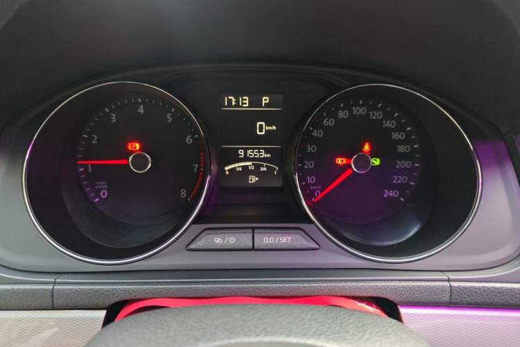 Used Volkswagen Gran Lavida 2017 1.6L Automatic Comfort Edition Odometer Close Up
