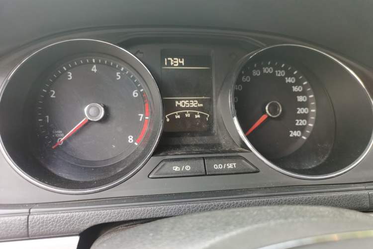 Used Volkswagen Gran Lavida 2017 1.6L Automatic Comfort Edition Odometer Close Up