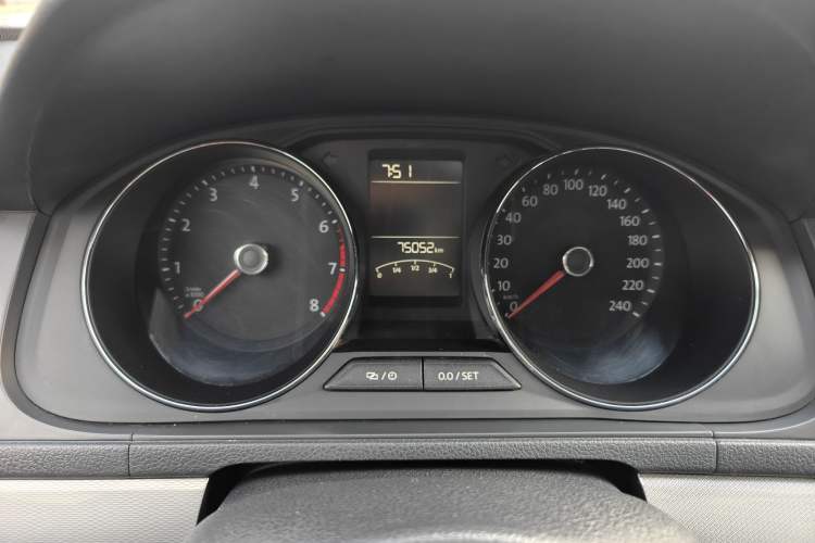 Used Volkswagen Gran Lavida 2017 180TSI DSG Comfort Edition Odometer Close Up