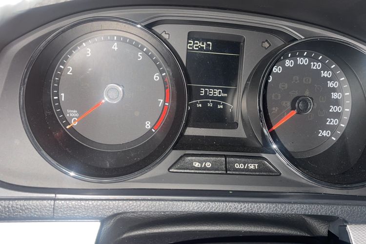 Used Volkswagen Gran Lavida 2017 180TSI DSG Comfort Edition Odometer Close Up
