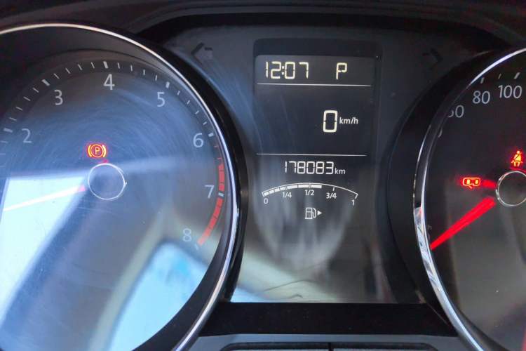 Used Volkswagen Gran Lavida 2017 230TSI DSG Comfort Edition Odometer Close Up