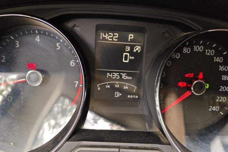 Used Volkswagen Gran Lavida 2017 230TSI DSG Comfort Edition Odometer Close Up