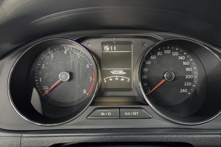 Used Volkswagen Gran Lavida 2017 180TSI DSG Comfort Edition Odometer Close Up