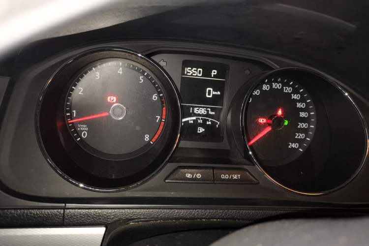 Used Volkswagen Gran Lavida 2017 180TSI DSG Comfort Edition Odometer Close Up