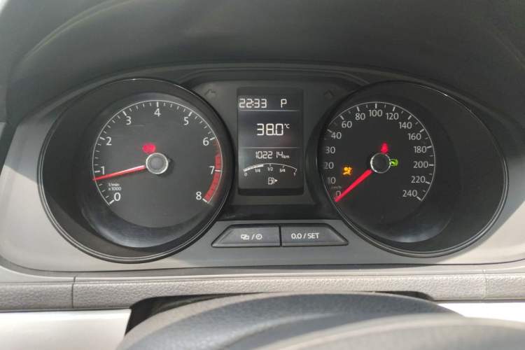Used Volkswagen Gran Lavida 2017 1.6L Automatic Fashion Edition Odometer Close Up