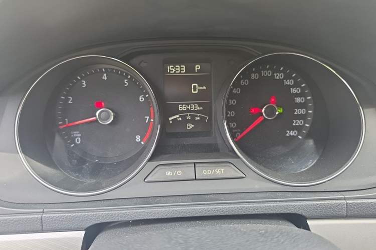 Used Volkswagen Gran Lavida 2017 1.6L Automatic Comfort Edition Odometer Close Up