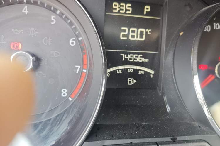 Used Volkswagen Gran Lavida 2017 180TSI DSG Comfort Edition Odometer Close Up