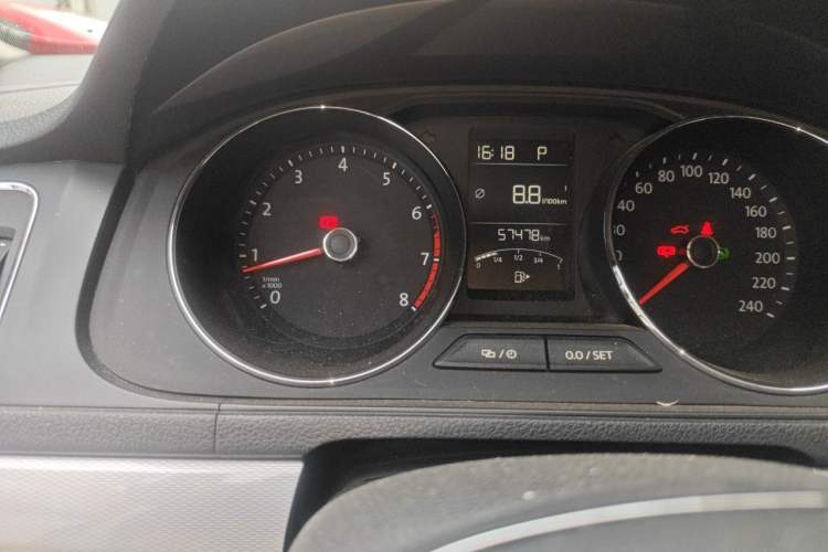 Used Volkswagen Gran Lavida 2017 180TSI DSG Comfort Edition Odometer Close Up