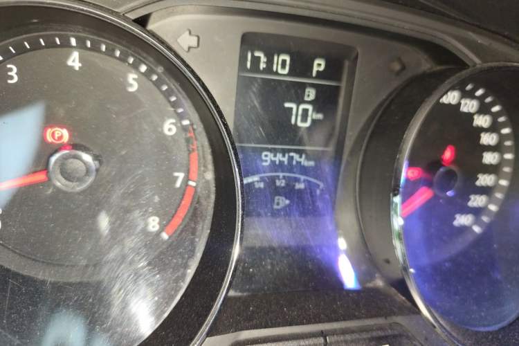 Used Volkswagen Gran Lavida 2017 180TSI DSG Comfort Edition Odometer Close Up