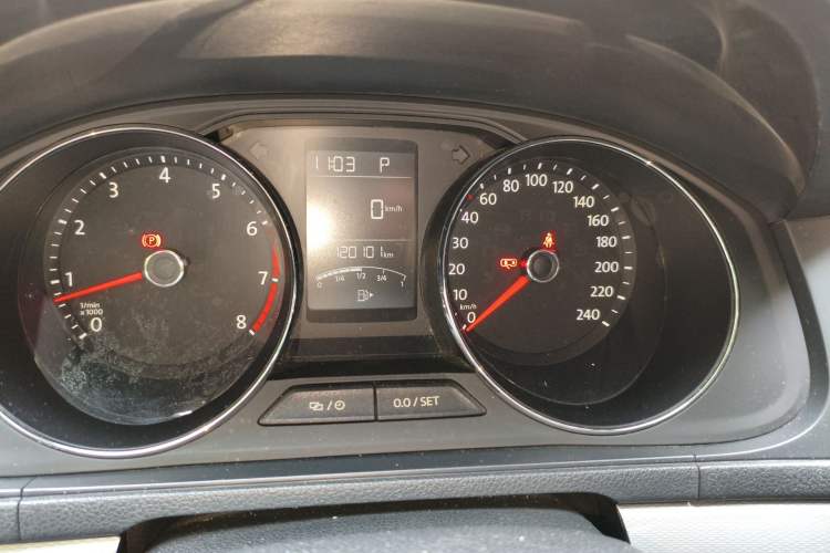 Used Volkswagen Gran Lavida 2017 230TSI DSG Comfort Edition Odometer Close Up