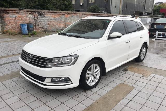 Ojetý Volkswagen Gran Lavida 2017 180TSI DSG Comfort Edition