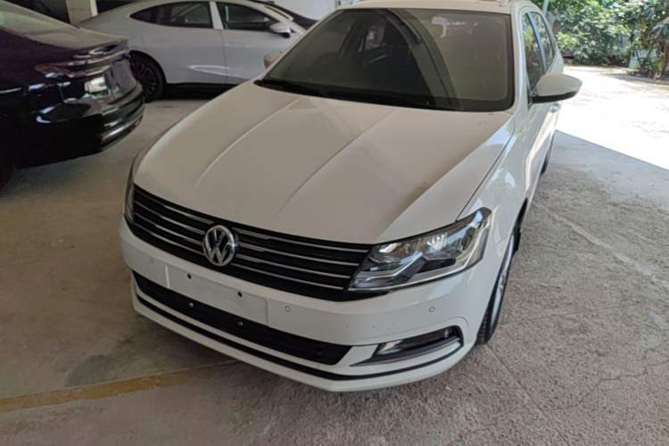 Ojetý Volkswagen Gran Lavida 2017 180TSI DSG Comfort Edition Guazi used car, China used car export, Used car for sale, Used cars, Cheapest cars for sale