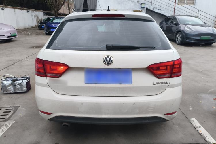 Used Volkswagen Gran Lavida 2017 1.6L Automatic Fashion Edition Rear