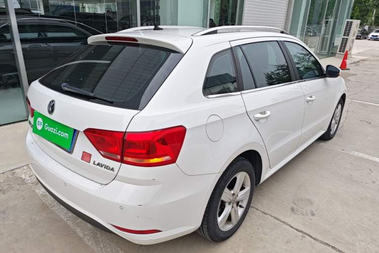 Used Volkswagen Gran Lavida 2017 1.6L Automatic Fashion Edition Rear Right 45 Deg