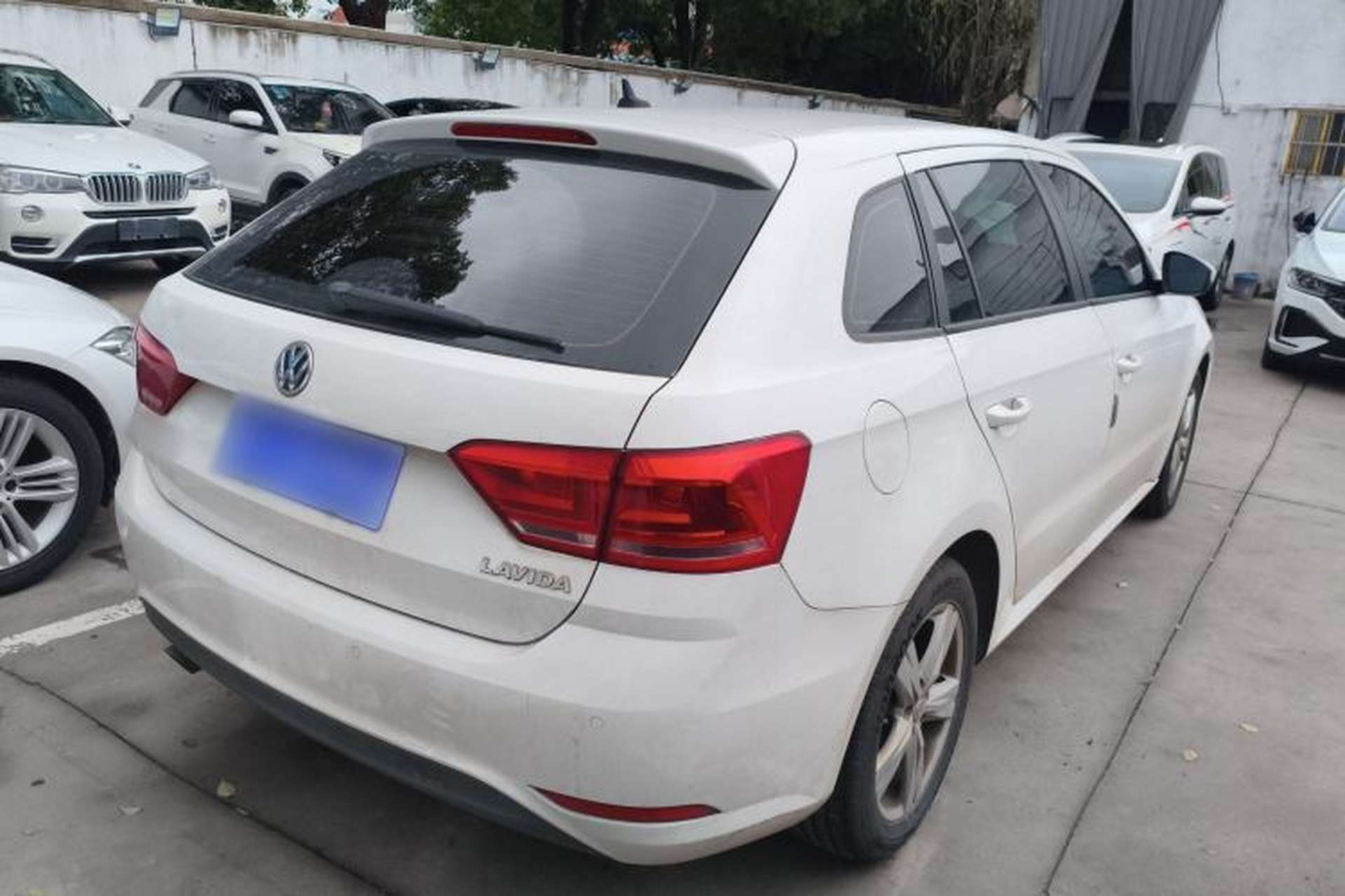 Used Volkswagen Gran Lavida 2017 1.6L Automatic Fashion Edition Rear Right 45 Deg