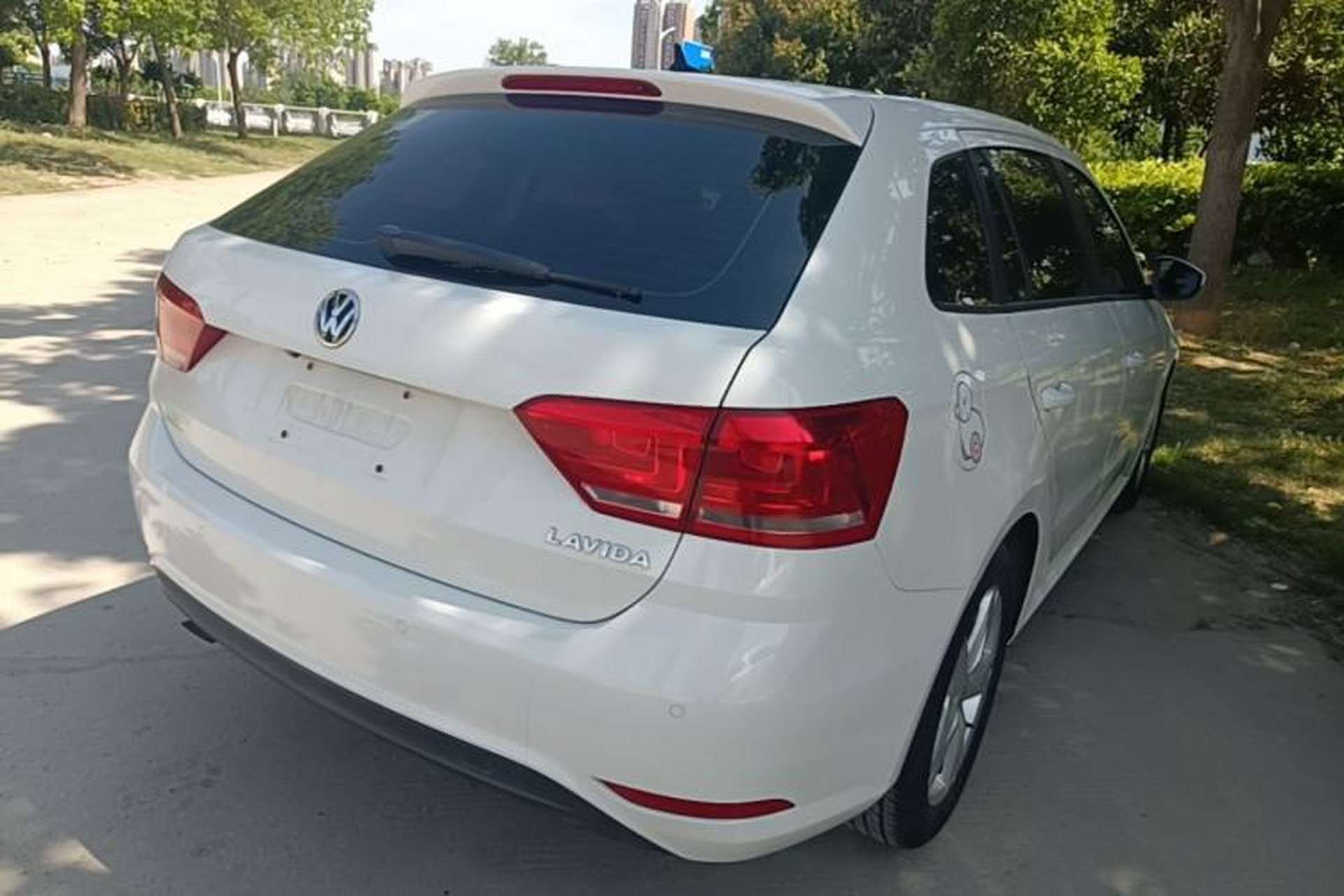 Used Volkswagen Gran Lavida 2017 1.6L Automatic Fashion Edition Rear Right 45 Deg