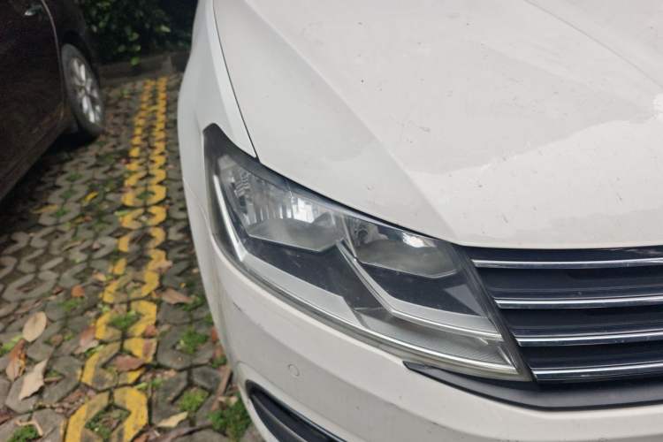 Used Volkswagen Gran Lavida 2017 230TSI DSG Comfort Edition Right Front Headlight