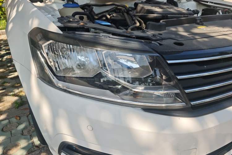 Used Volkswagen Gran Lavida 2017 230TSI DSG Comfort Edition Right Front Headlight