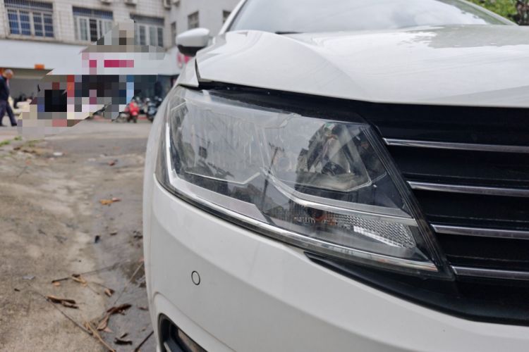 Used Volkswagen Gran Lavida 2017 180TSI DSG Comfort Edition Right Front Headlight