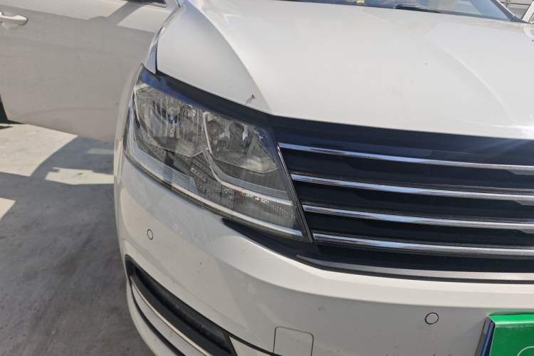 Used Volkswagen Gran Lavida 2017 230TSI DSG Comfort Edition Right Front Headlight