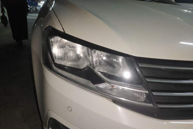 Used Volkswagen Gran Lavida 2017 230TSI DSG Comfort Edition Right Front Headlight
