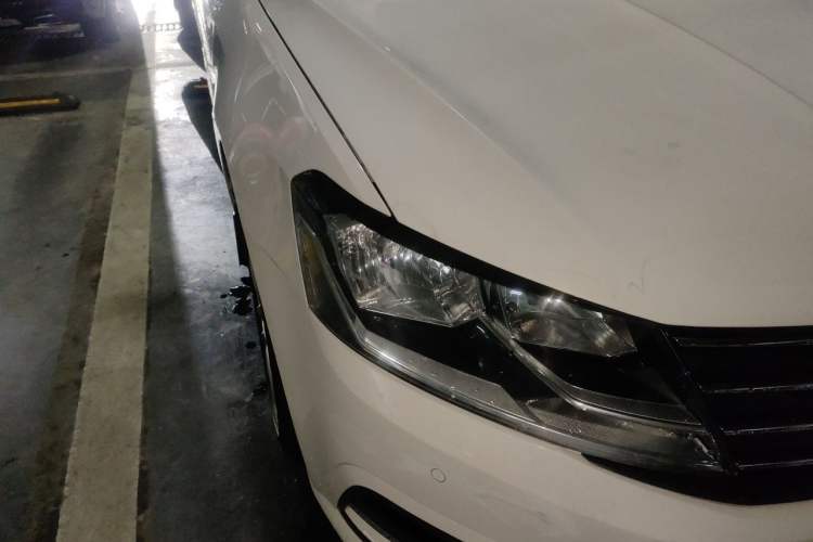 Used Volkswagen Gran Lavida 2017 180TSI DSG Comfort Edition Right Front Headlight