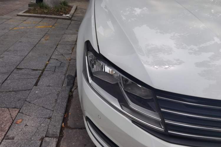 Used Volkswagen Gran Lavida 2017 180TSI DSG Comfort Edition Right Front Headlight