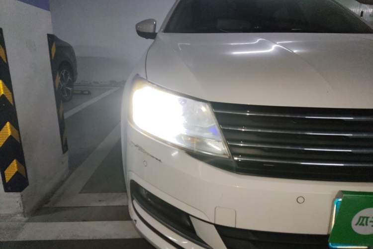 Used Volkswagen Gran Lavida 2017 230TSI DSG Comfort Edition Right Front Headlight