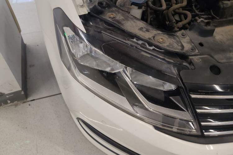Used Volkswagen Gran Lavida 2017 230TSI DSG Comfort Edition Right Front Headlight