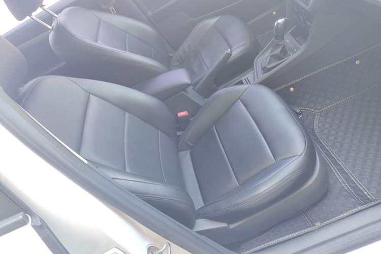 Used Volkswagen Gran Lavida 2017 1.6L Automatic Fashion Edition Right Front Seat