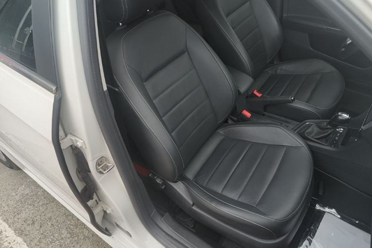 Used Volkswagen Gran Lavida 2017 180TSI DSG Comfort Edition Right Front Seat