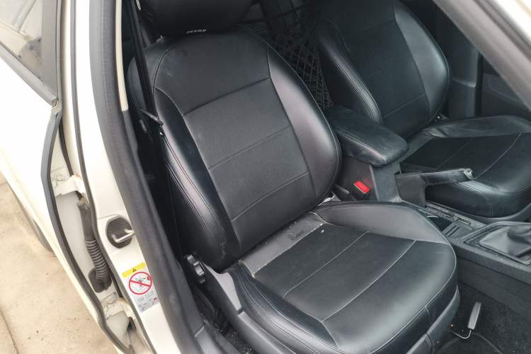Used Volkswagen Gran Lavida 2017 1.6L Automatic Fashion Edition Right Front Seat